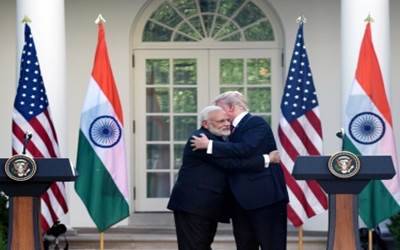 Modi and trump 420170627154143_l